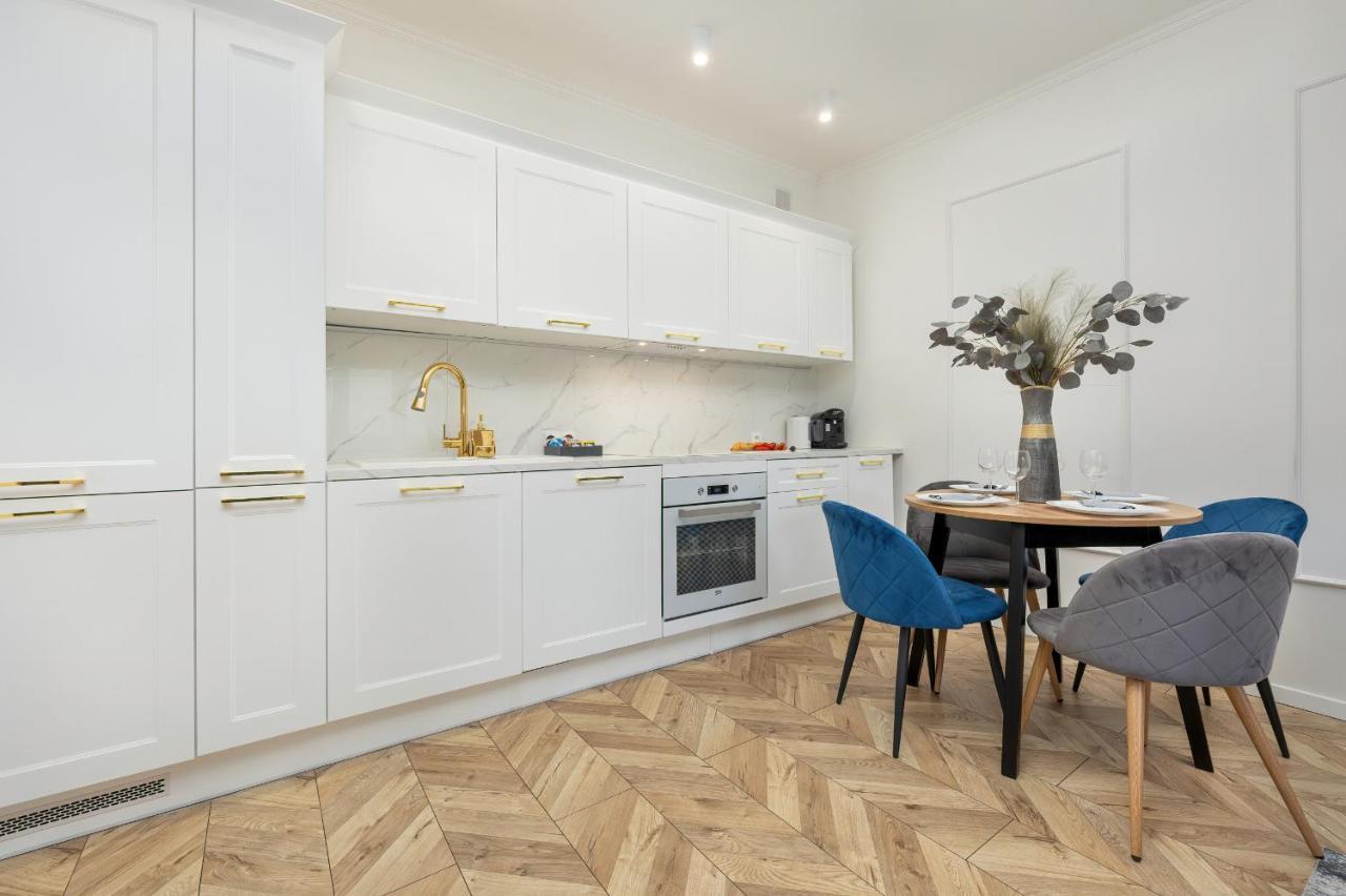 Beautiful One Bedroom Apartment Zamkowa By Rent Like Home Gdansk Luaran gambar