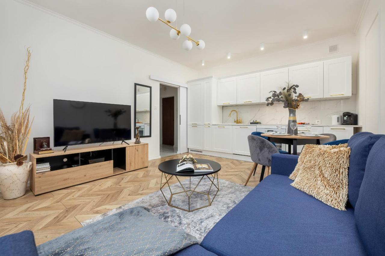 Beautiful One Bedroom Apartment Zamkowa By Rent Like Home Gdansk Luaran gambar