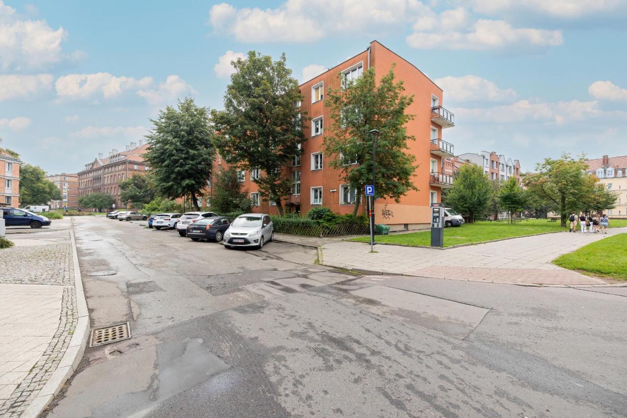 Beautiful One Bedroom Apartment Zamkowa By Rent Like Home Gdansk Luaran gambar